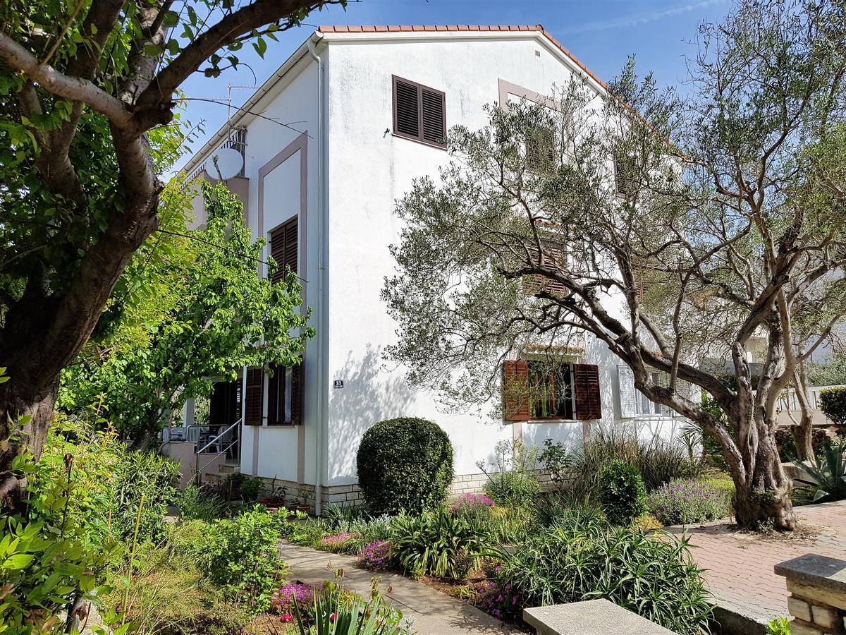 Apartments Monica Novalja Exterior foto